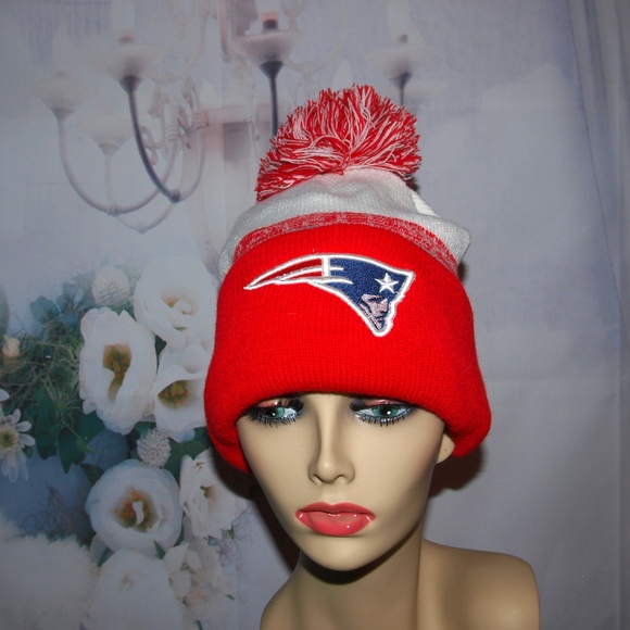New England Patriots Knit Hat Faux Fur Lined NFL Super Warm Winter Hat - Picture 1 of 3